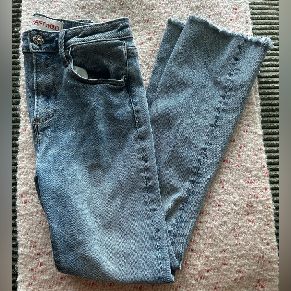 Driftwood Roxy Women's Light Blue Ankle Cropped High Waisted Jeans